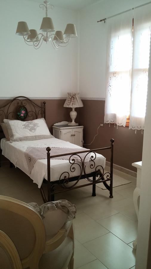 Bed and Breakfast Ifioridisicilia Campofelice Di Roccella Exterior foto